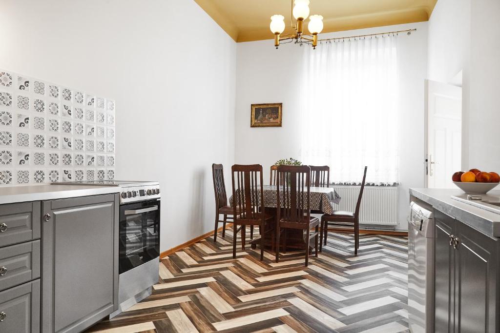 Top Location Apartments Topolowa Street — photo 1