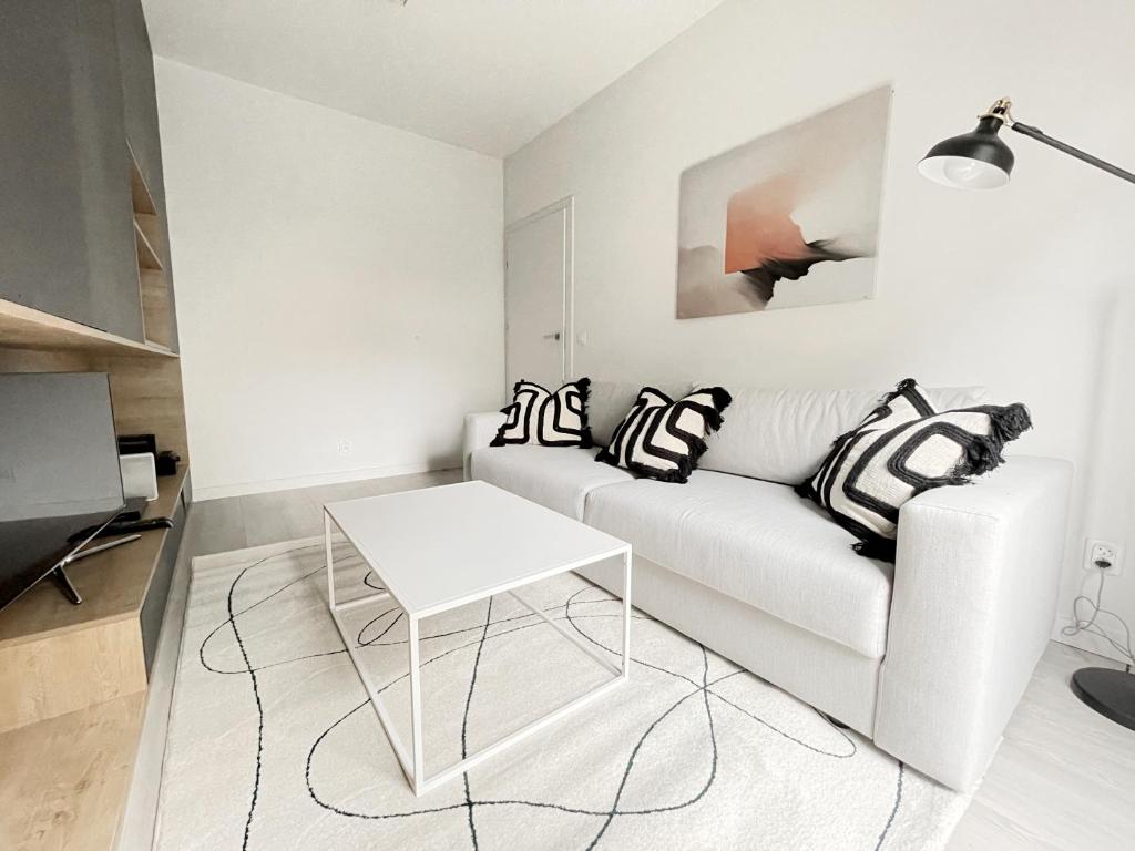 Sopocka Rezydencja I 12 min plaża I Zamknięte Osiedle - Comfy Apartments photo 2