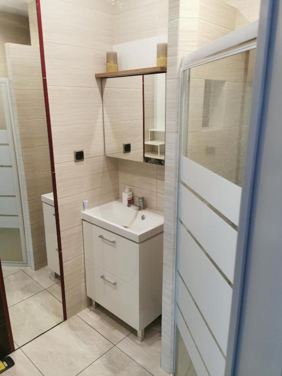 Town Square Apartment photo 3