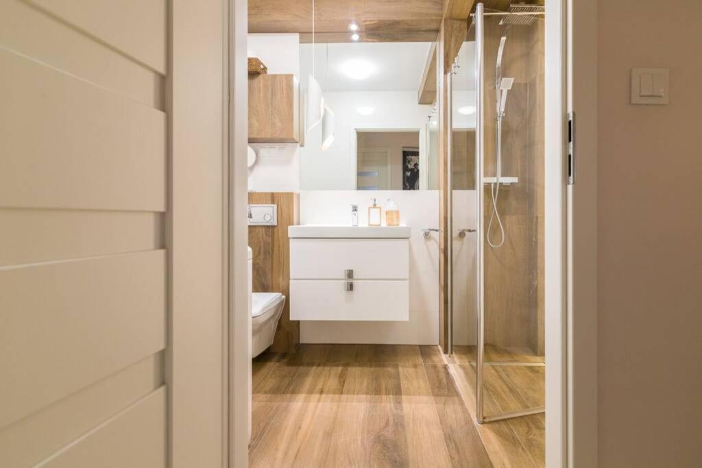 Sun House Apartment + free parking photo 3
