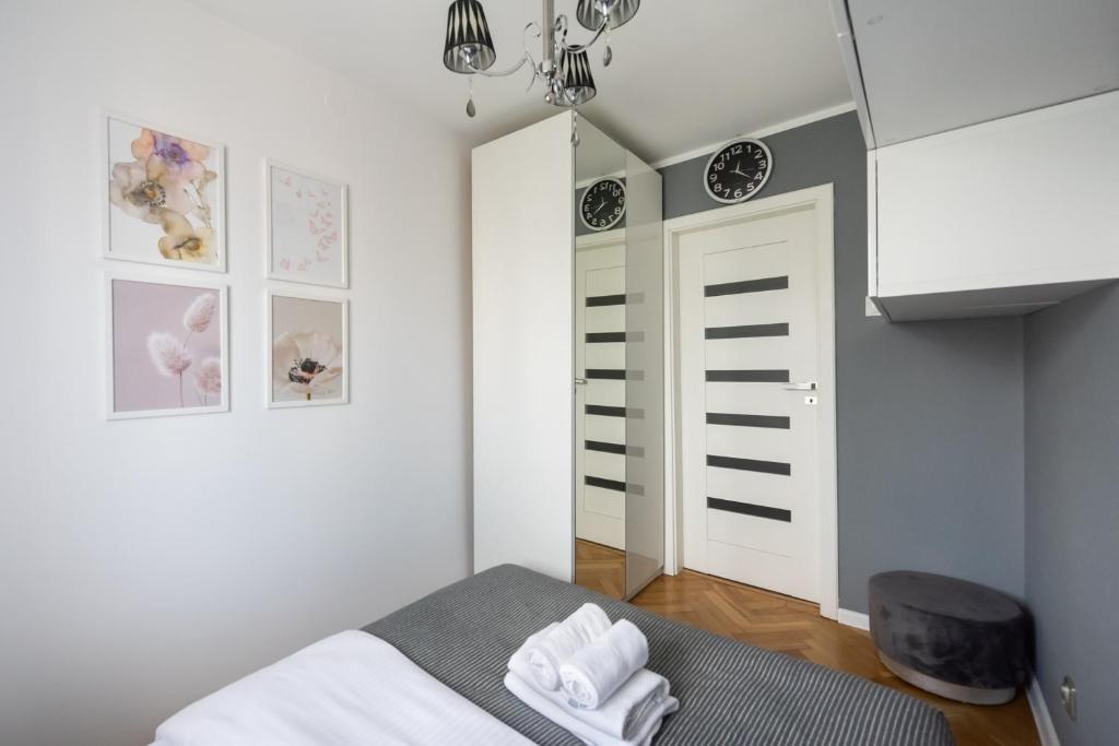 Wola Okopowa Luxury Apartment by BookingHost photo 2
