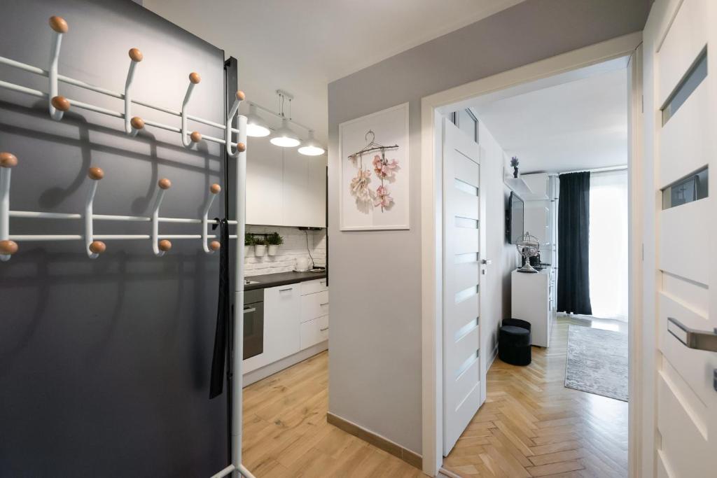 Wola Okopowa Luxury Apartment by BookingHost photo 3