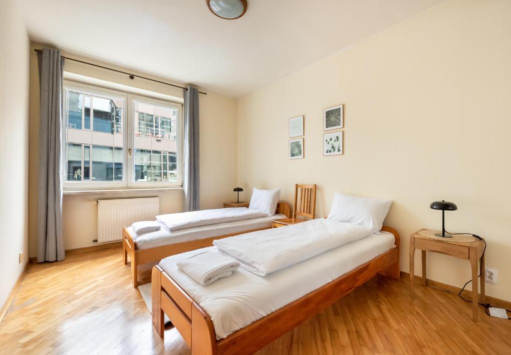 Wola Norblin Spacious Apartment by BookingHost photo 2
