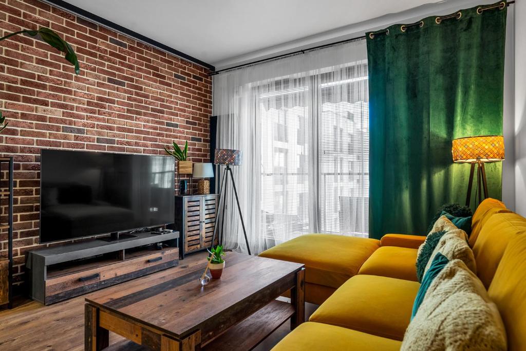Stylish Airport Business Apartments - Parking — photo 1