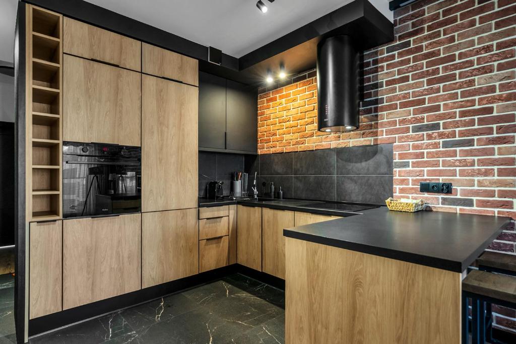 Stylish Airport Business Apartments - Parking photo 2