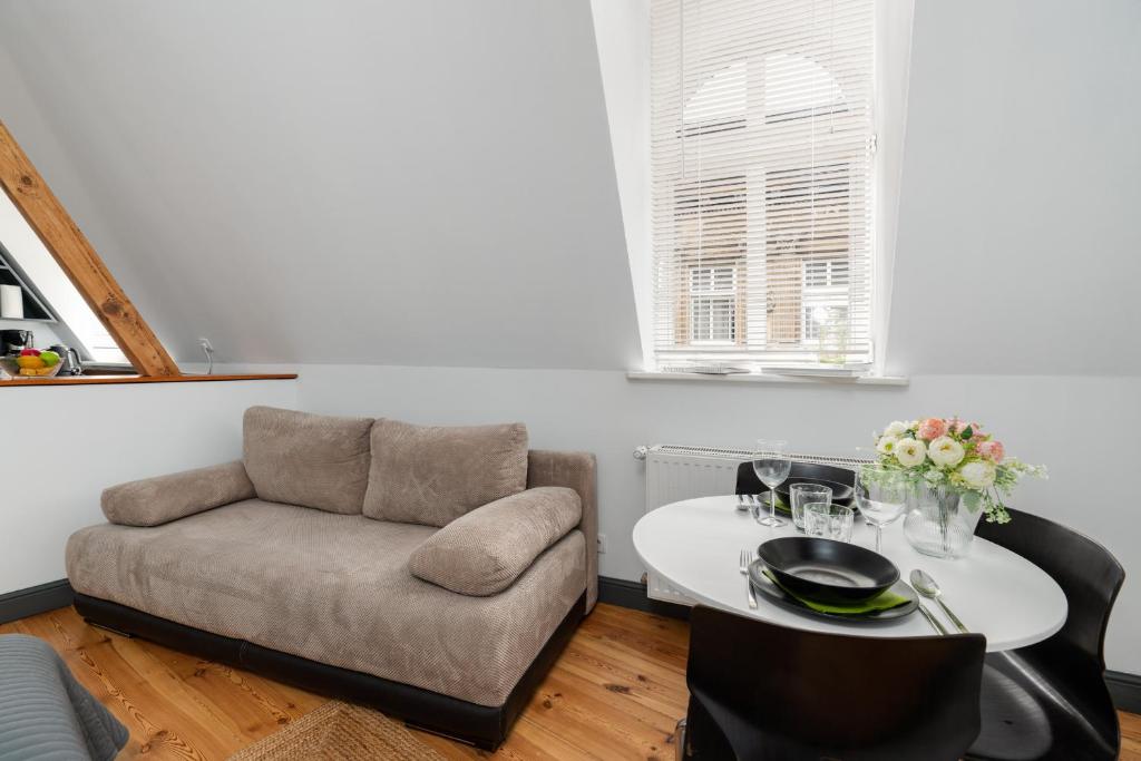 Wood and Grey Apartment - Strzałowa 3 Poznań by Noclegi Renters - SELF CHECK IN 24H photo 2