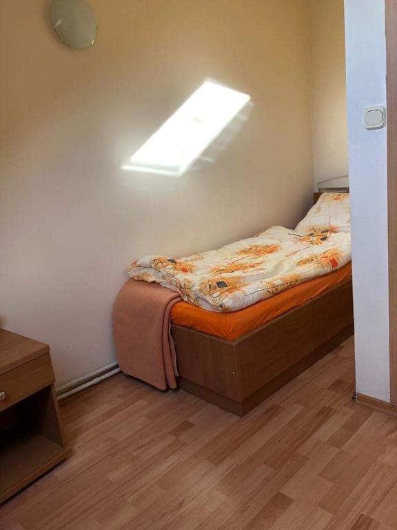 Stajnia Czahary z widokiem na jezioro photo 3