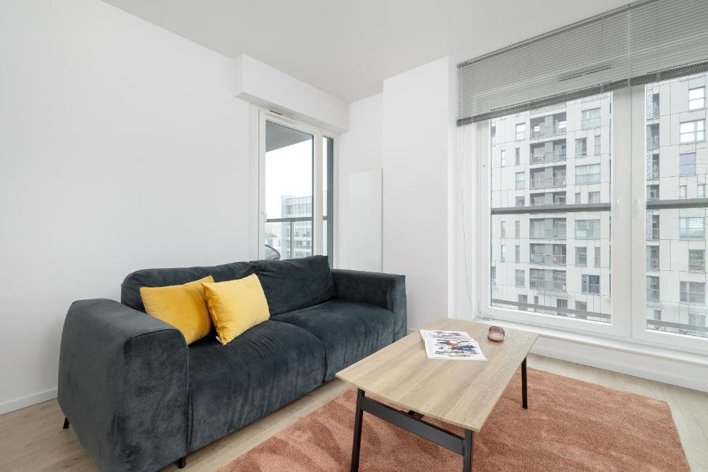 Apartment Sokolska City Center with Parking and access to Gym and Sauna by Noclegi Renters — photo 1