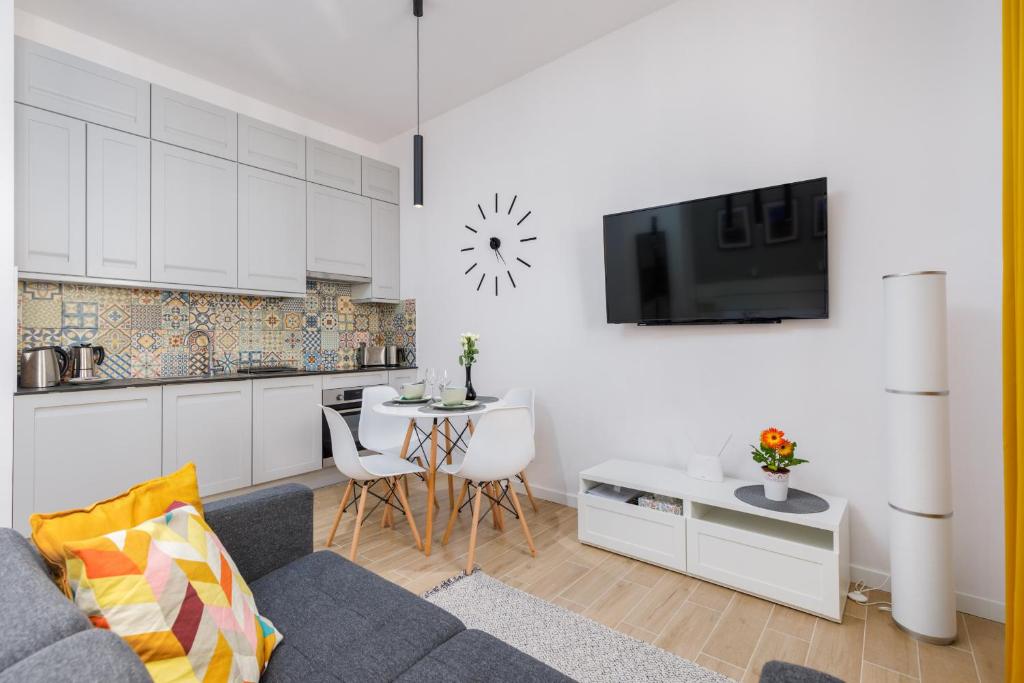 Sunny & Cozy Studio Morska City Centre by Noclegi Renters photo 3