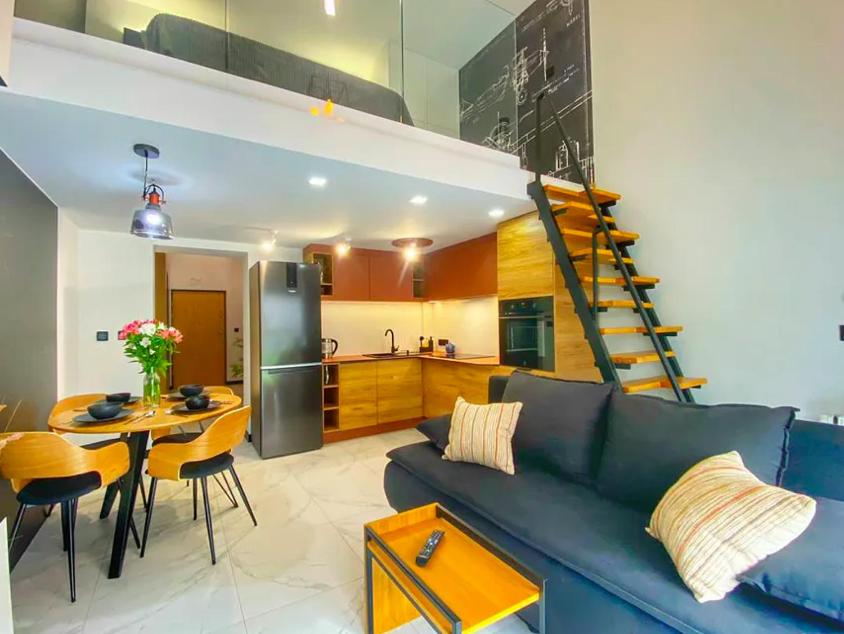 Superior Laguna Beskidow Pilot's Studio! Sauna&Gym! Air Condition! — photo 1