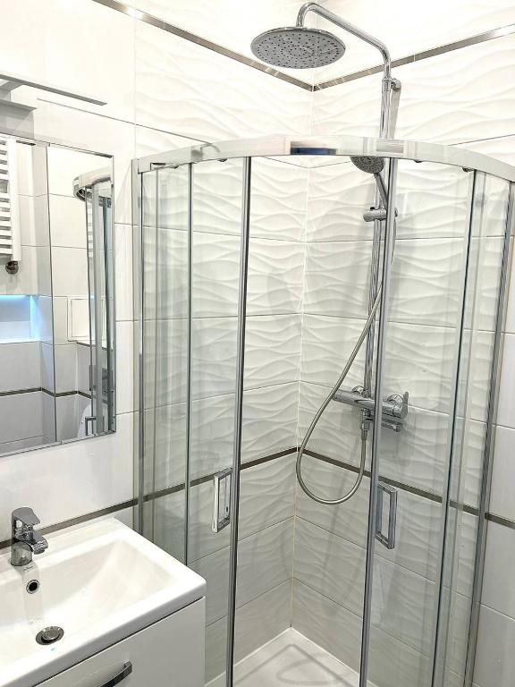 Stylish Apartment In The Centre -by HIK Apartments photo 3