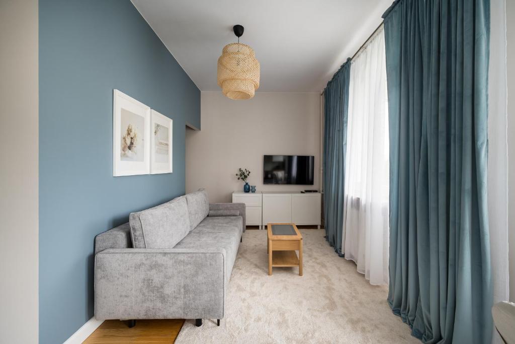 Wola Ratusz Homely Apartment by BookingHost — photo 1