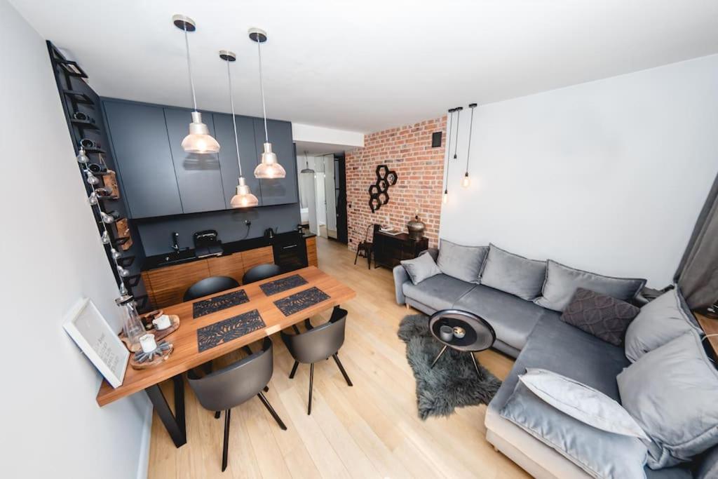 Stylowy Apartament w Centrum Sopotu z Projektorem — photo 1