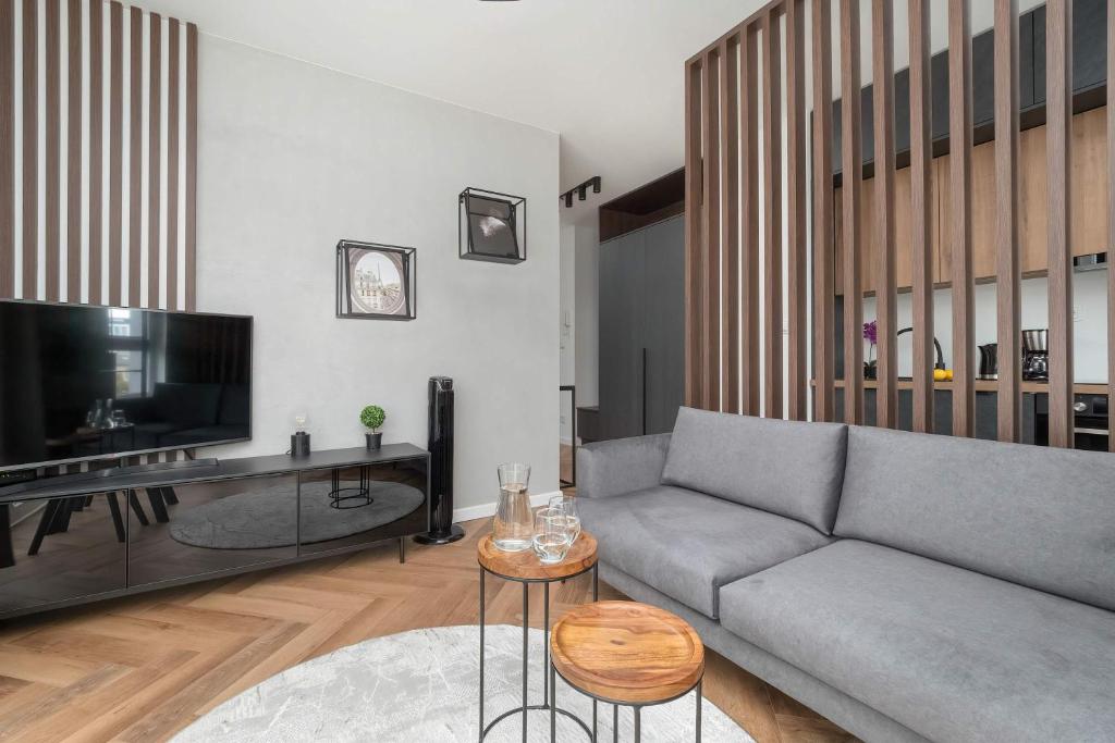 Stylish Apartment with Air Condtioning Łódź by Renters Prestige — photo 1