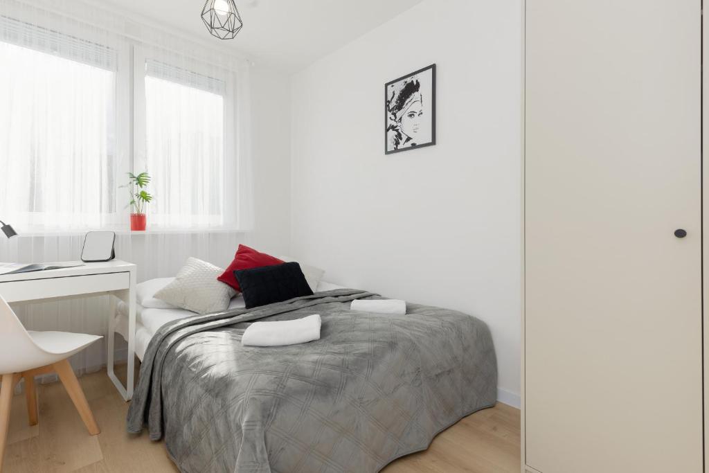 Spacious Apartment Suwalska Targówek by Noclegi Renters photo 3