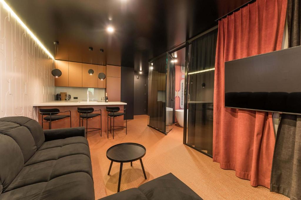 Salt Island Apartments — photo 1