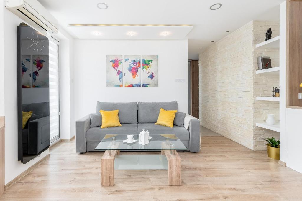 Sunny Kliny Apartment — photo 1