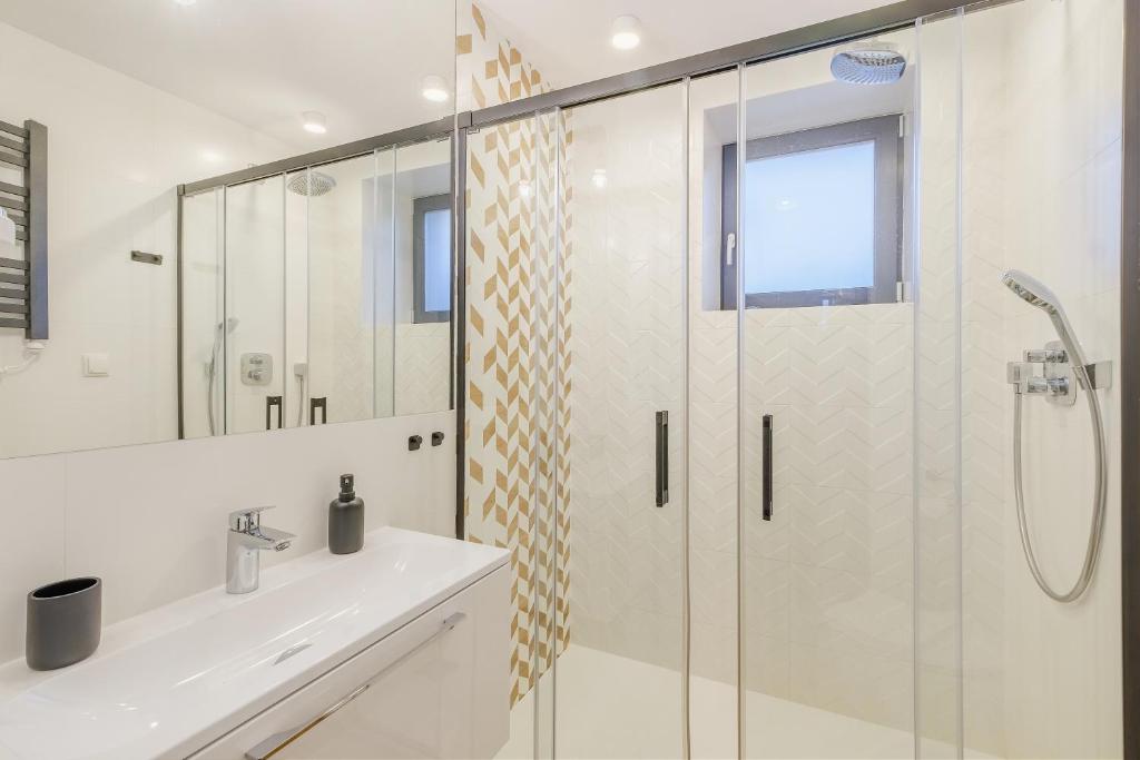 REZYDENCJA ORNAK 5 - stylowe apartamenty z balkonami i jacuzzi photo 3