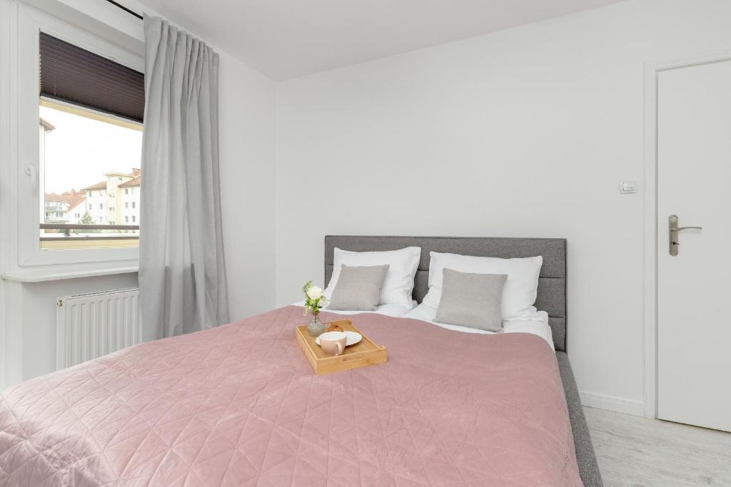 Spacious Family Apartment with 3 Bedrooms in Gdansk by Noclegi Renters photo 3