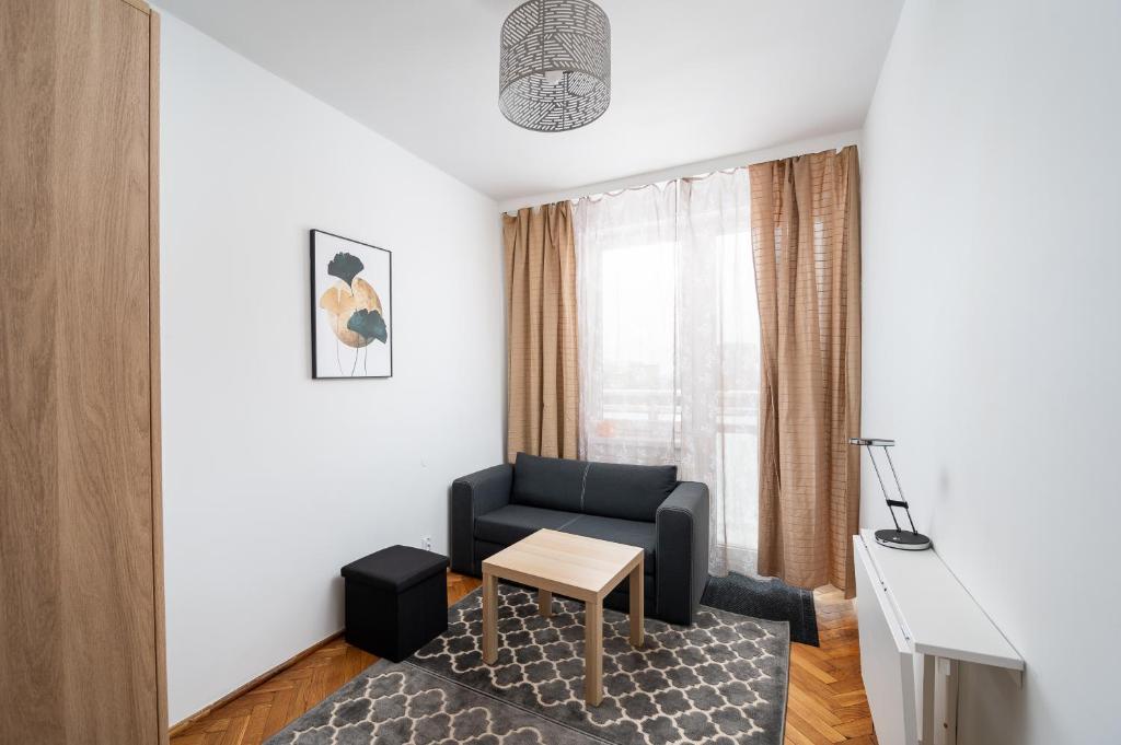 Wierzbno Standard Apartment by BookingHost — photo 1