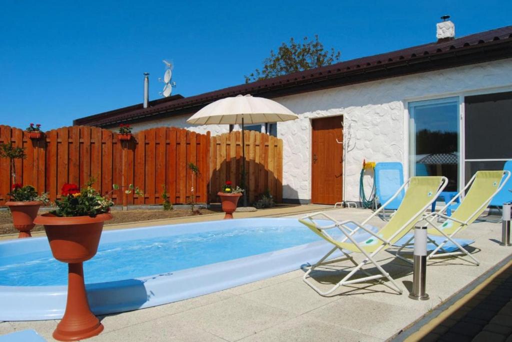 Terraced house with pool and sauna photo 2