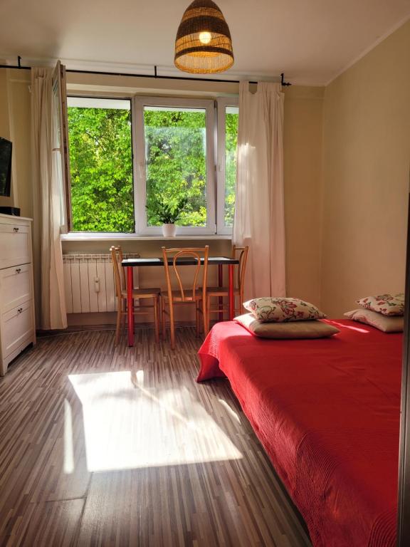 Sunny and lovely apartment. Near Chopin Airport! — photo 1