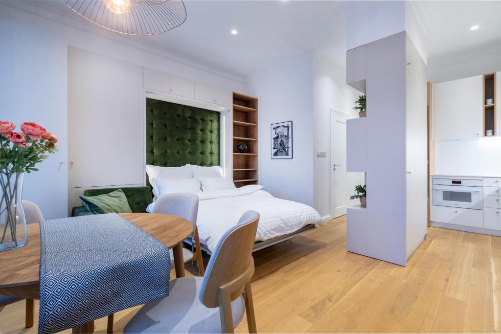 Ruzop Apartament - Modern studio in center — photo 1
