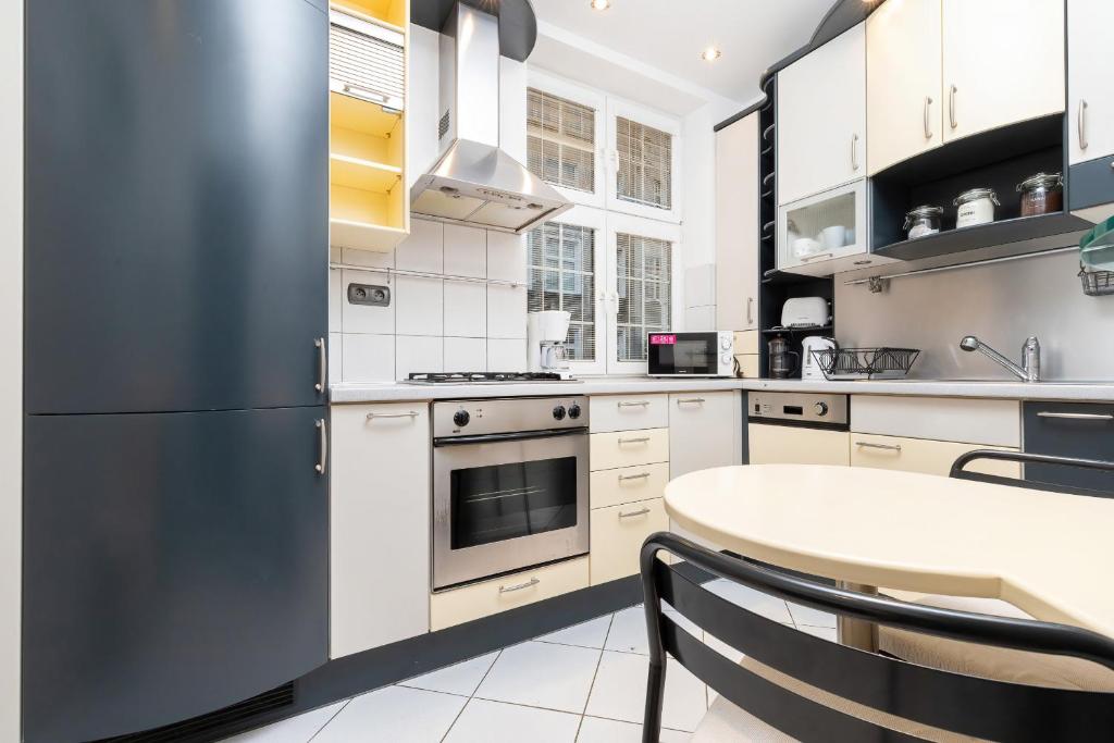 Apartment Złotnikow Old Town by Noclegi Renters photo 2
