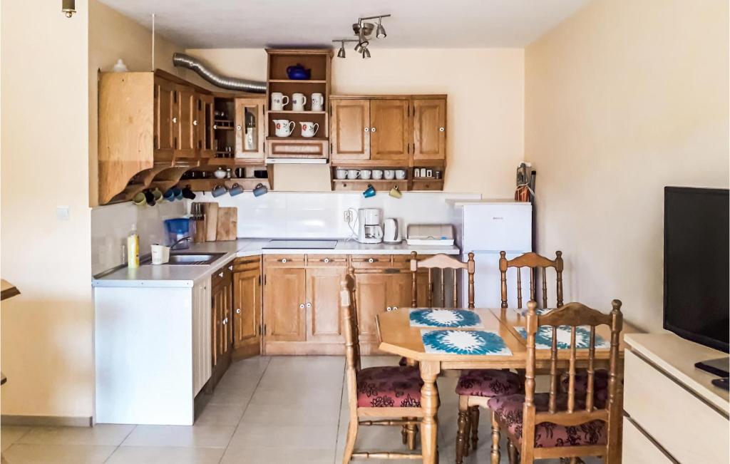 Gorgeous Apartment In Miedzyzdroje — photo 1