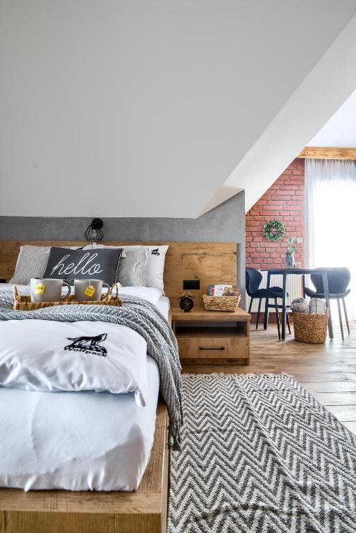 Wolfpack Guest House — photo 1