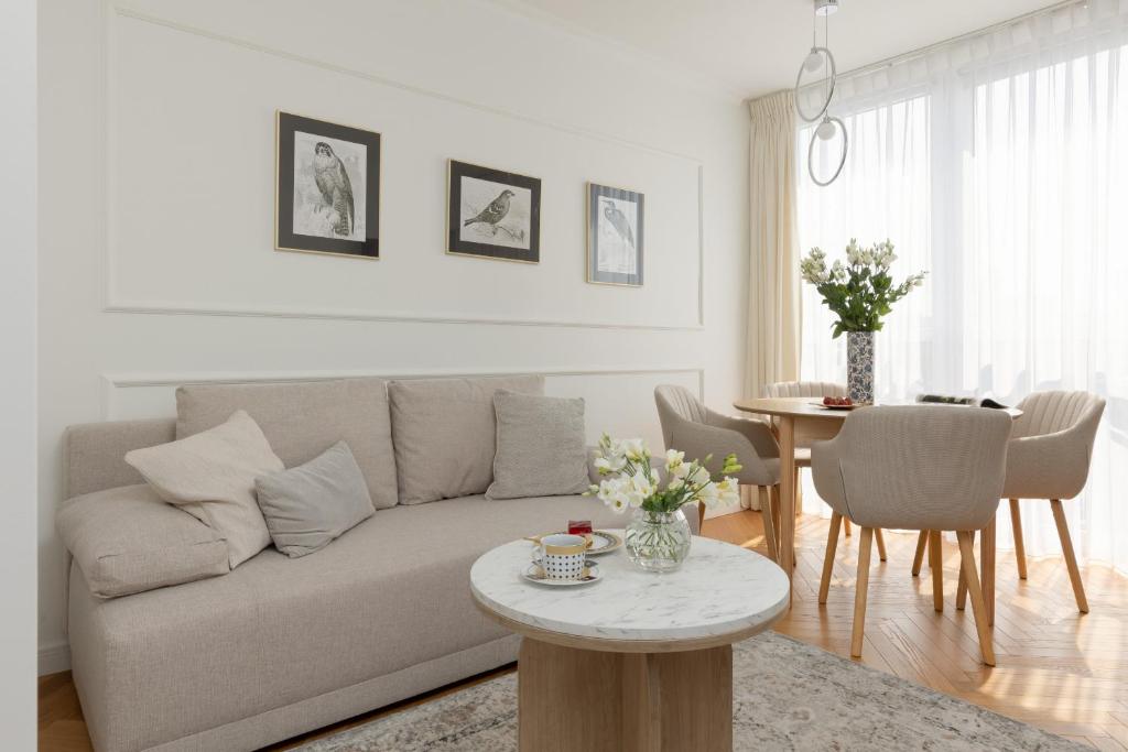 Senatorska Apartment Warsaw by Noclegi Renters — photo 1