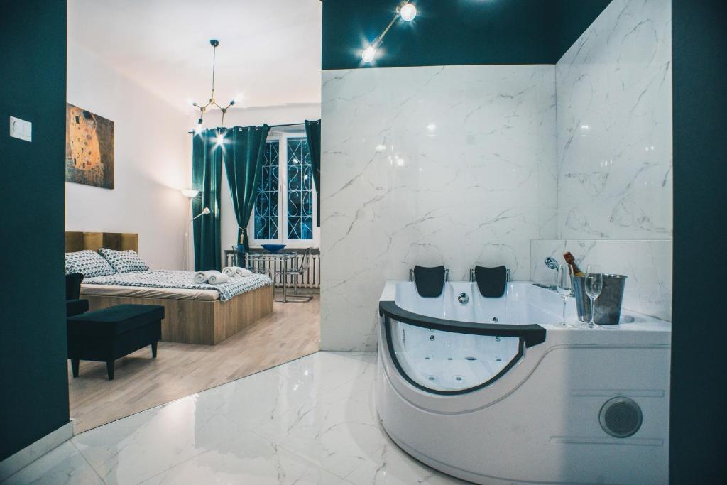YOURAPART STARÓWKA z JACUZZI — photo 1