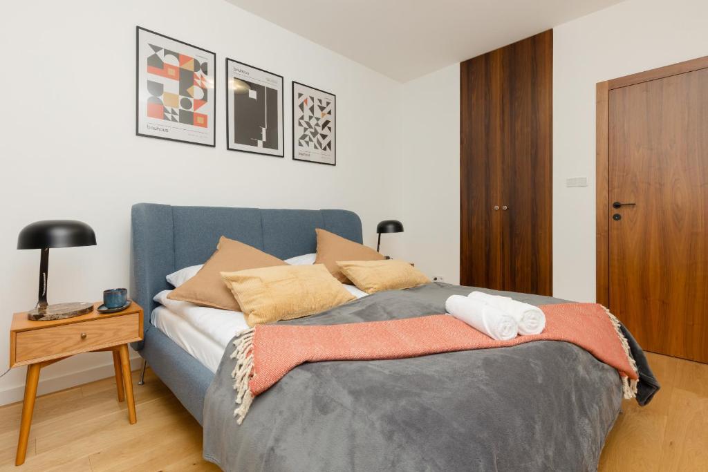 Trendy & Spacious 3-room Apartament Warsaw Wilanów by Noclegi Renters photo 2
