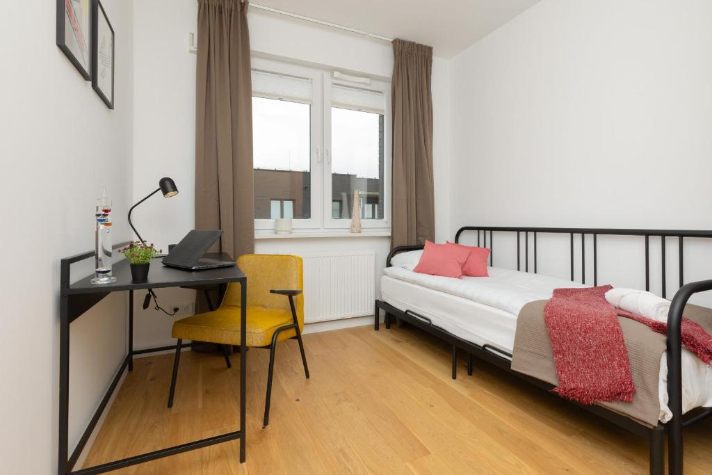 Trendy & Spacious 3-room Apartament Warsaw Wilanów by Noclegi Renters photo 3