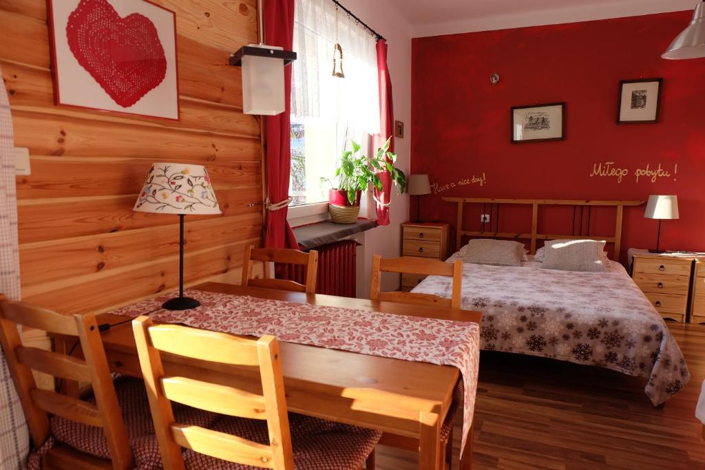 Willa Pod Aniołem - Pokoje Gościnne & Apartamenty z widokiem na góry photo 2