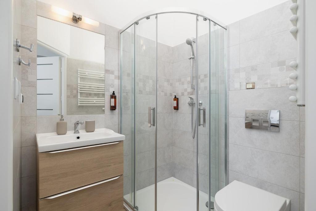 Studio apartment with balcony - Starowiślna 41 photo 3
