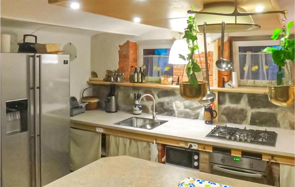 Gorgeous Apartment In Stojcino photo 3
