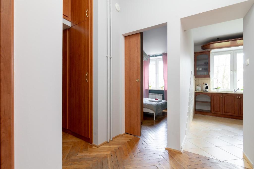 Saska Kępa Modern Apartment by BookingHost photo 3