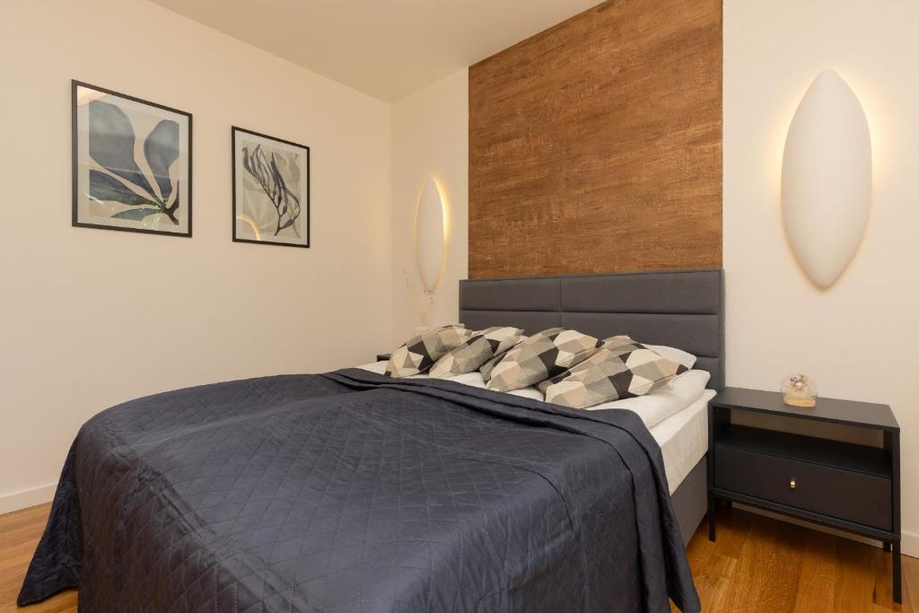 Old Mokotów Spacious Two-bedroom Apartment by Noclegi Renters photo 3