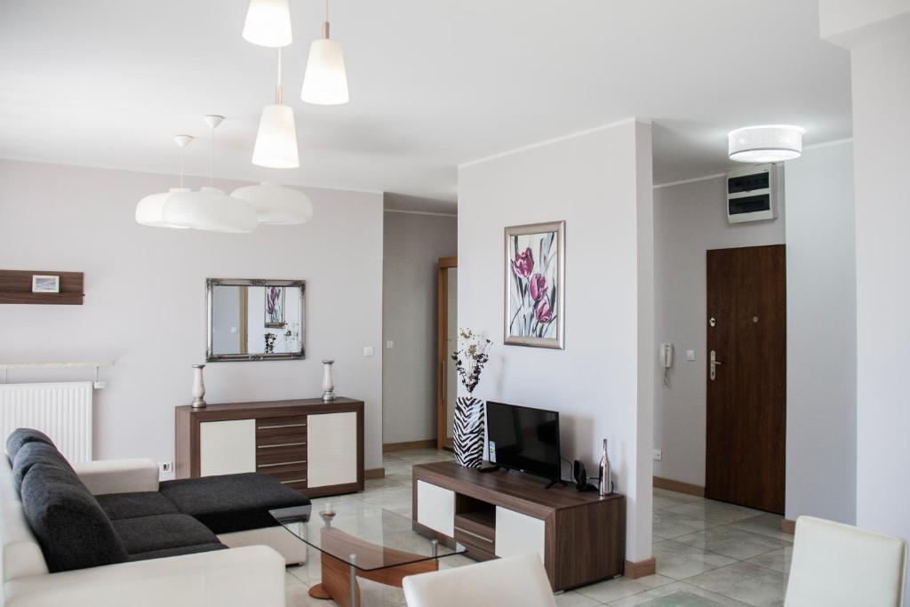 Senator Warsaw Apartments photo 3