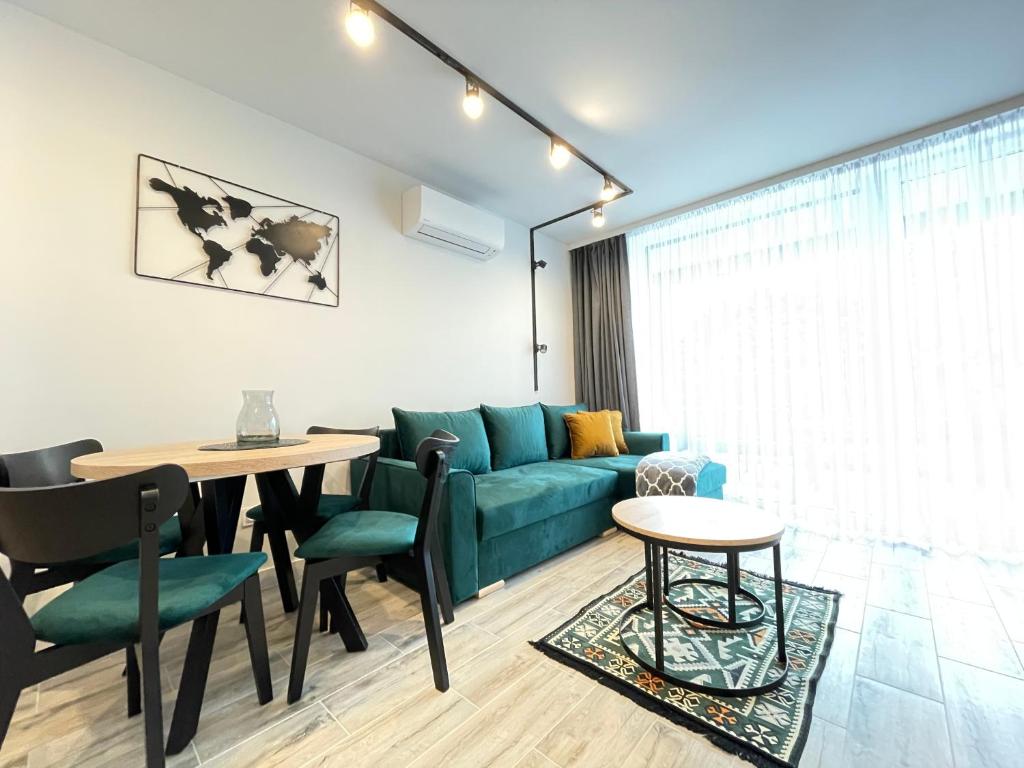 Superior Laguna Beskidow Green! Sauna & Gym! Air Condition! — photo 1