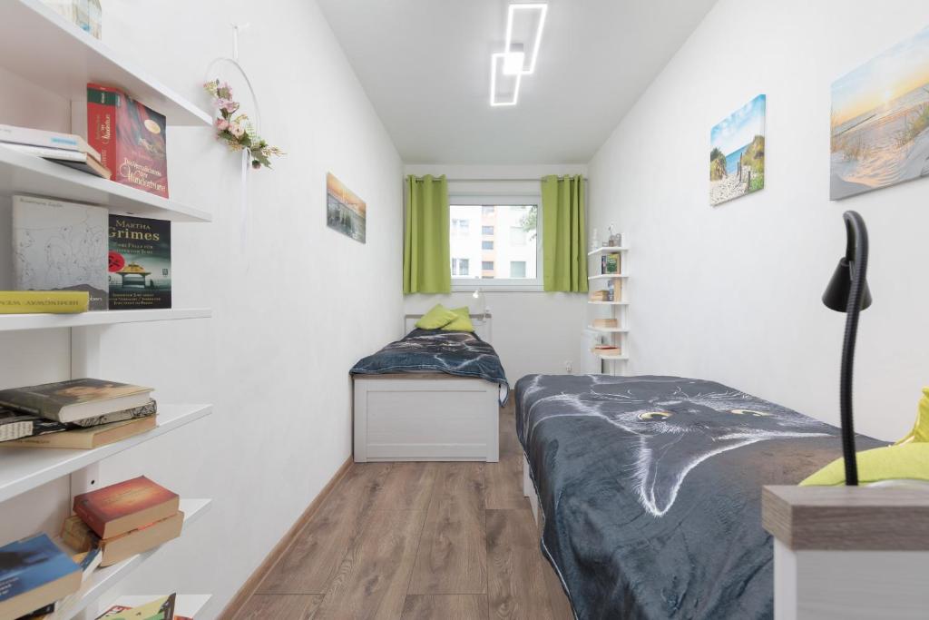 River and Port View Apartment by Noclegi Renters photo 2