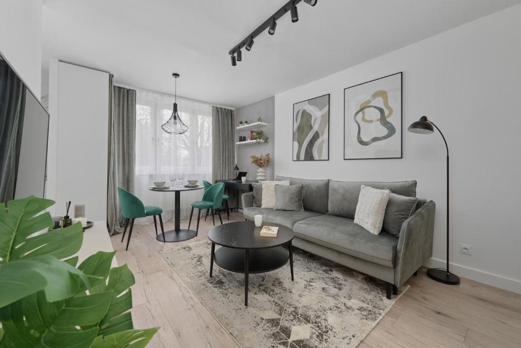 Zegadłowicza Riverside Studio in Wrocław by Noclegi Renters — photo 1
