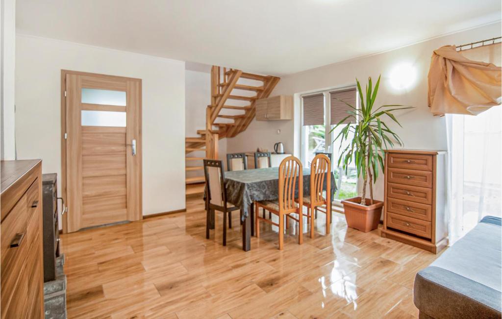 2 Bedroom Lovely Home In Oslonka photo 2