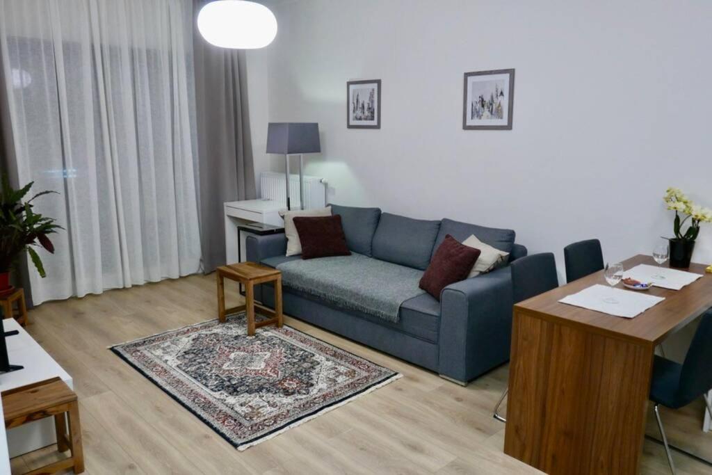 Sarmacka Apartment in Wilanów — photo 1