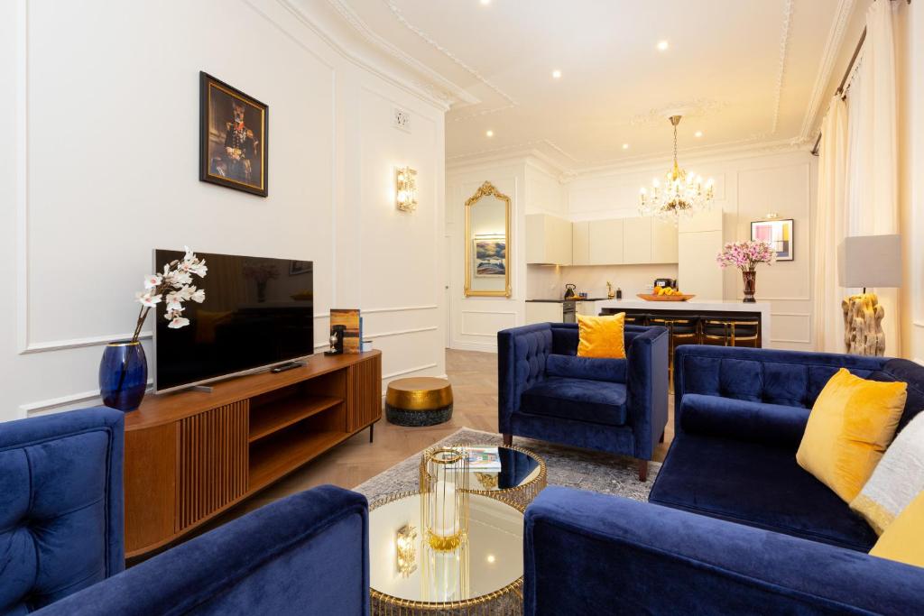 Royal Apartment Kopernika by Renters Prestige — photo 1