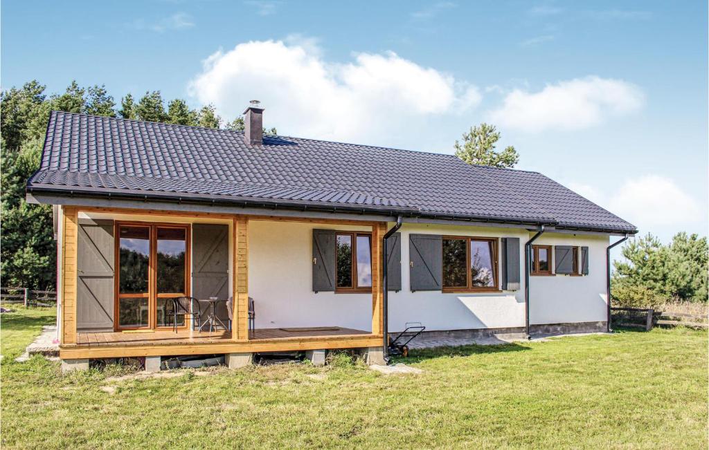 Cozy Home In Kolczewo With Kitchen — photo 1