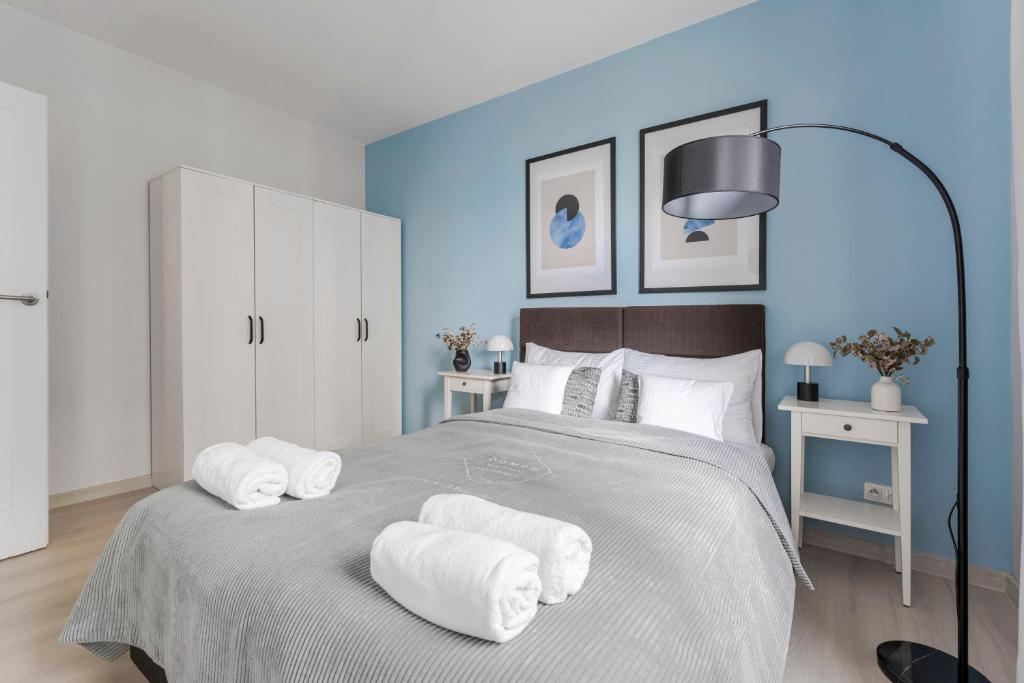 oompH Warsaw Downtown Atmospheric Apt Żelazna street photo 2