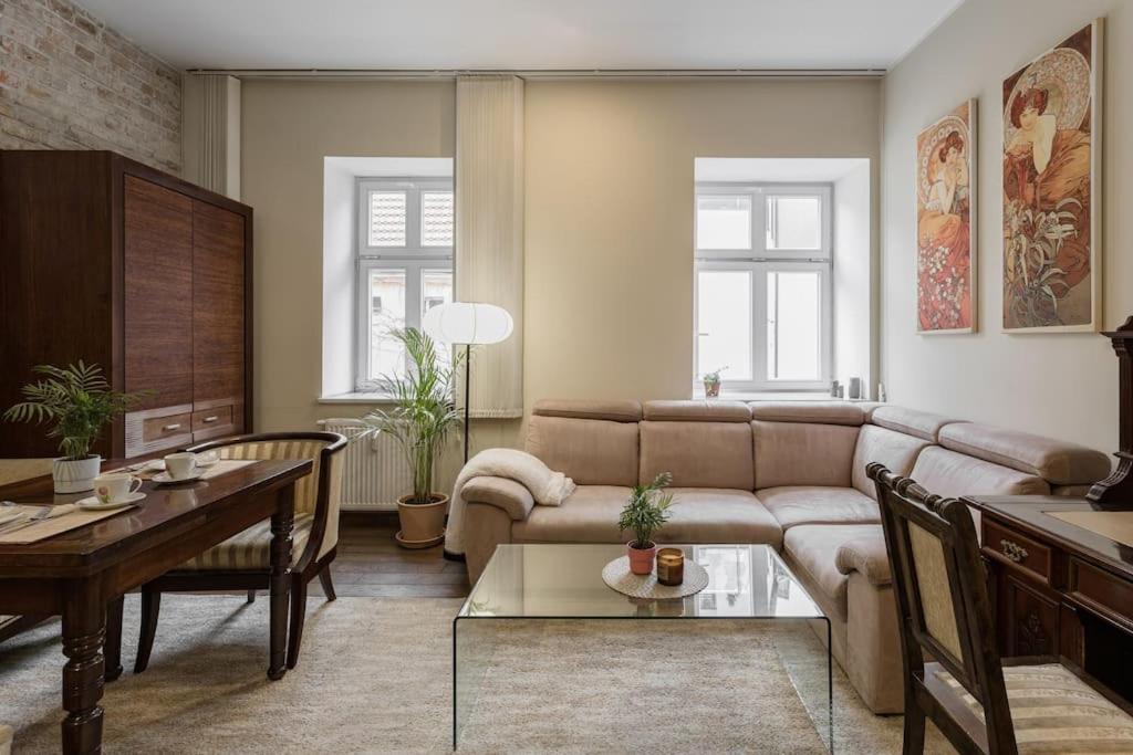 Spacious and quiet apartment in the city centre photo 3