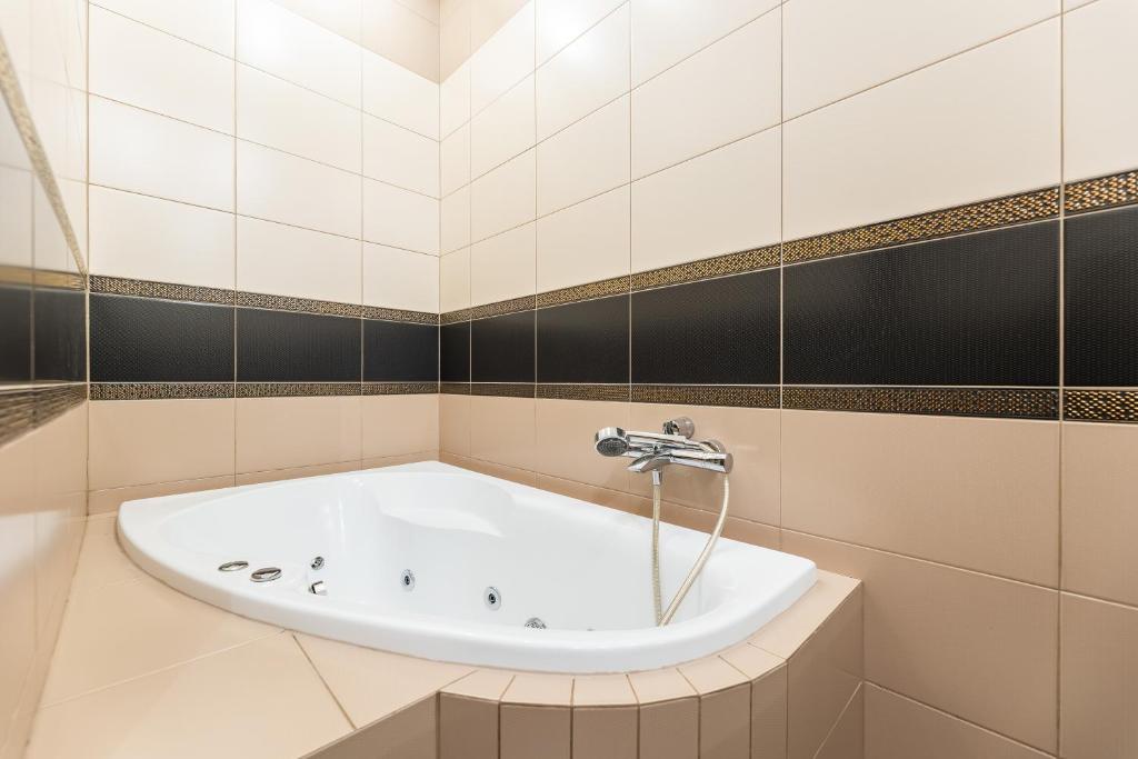 RoyalAparthotel Sienkiewicza 52 photo 3